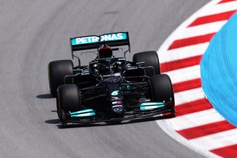 F1: Mercedes-előny Barcelonában, a Red Bull sehol