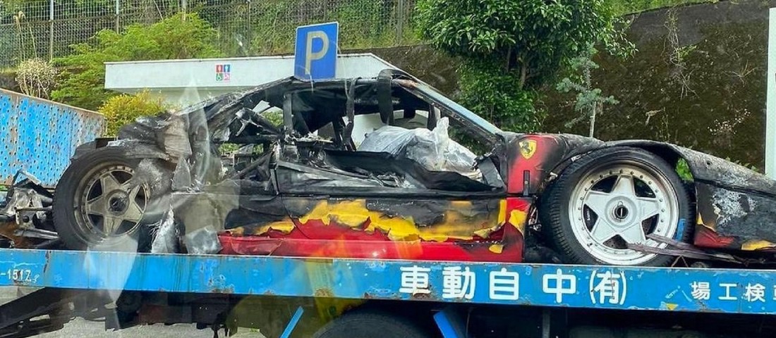 Szénné égett egy Ferrari F40. Megint!