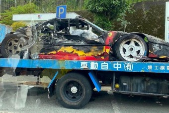 Szénné égett egy Ferrari F40. Megint!