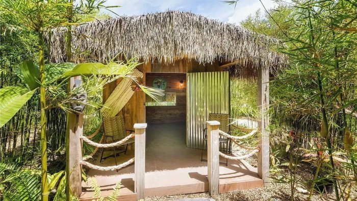 Ilyen házat vesz, akinek autói jelentik a családot 4