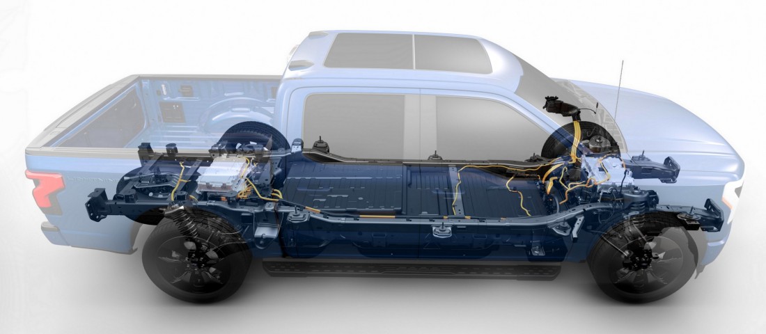 Iszonyú erővel támad a Ford elektromos pickupja