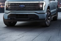 Iszonyú erővel támad a Ford elektromos pickupja 34