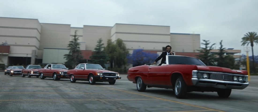 Mercikkel táncolták körbe az énekest