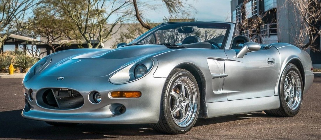 Felismered ezt a ritka V8-as kabriót?