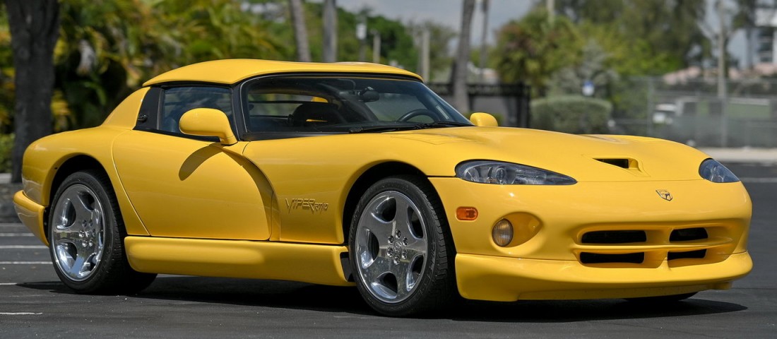 Pokolbéli csábító ez a rikító Viper