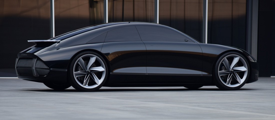 Elegáns villanyszedánnal bővít a Hyundai