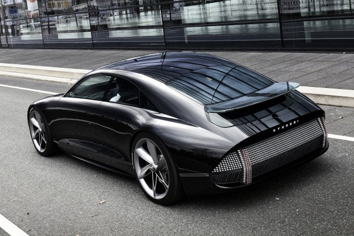 Elegáns villanyszedánnal bővít a Hyundai 5