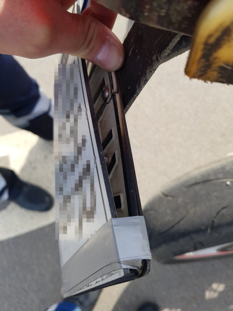 Házilag tákolt rendszámmal akarta átverni a rendőröket, nem sikerült 1