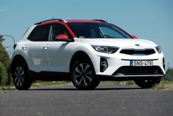 Apró városi szabadidő-autó, trükkös váltóval - Kia Stonic