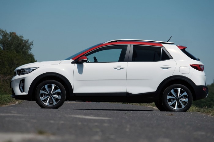 Apró városi szabadidő-autó, trükkös váltóval – Kia Stonic 13