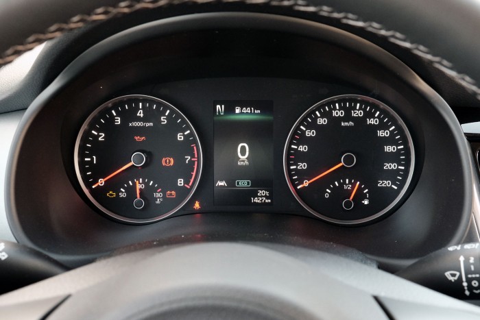 Apró városi szabadidő-autó, trükkös váltóval – Kia Stonic 12