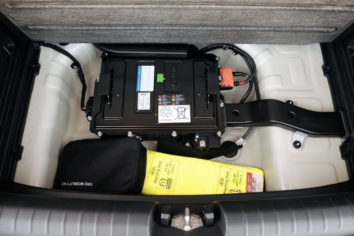 Apró városi szabadidő-autó, trükkös váltóval – Kia Stonic 10