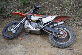 Hagyták meghalni a társukat az erdőben, pénzbírsággal úszhatják meg