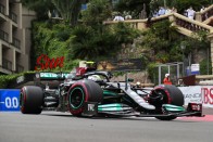 F1: Helyretették az óvni akaró Mercedest 2