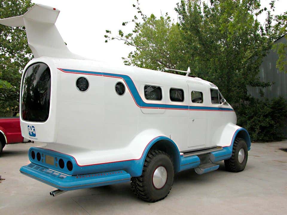 A szárazföldi repülés élményét próbálja visszaadni ez a furcsa Jeep 2 | Vezess A szárazföldi repülés élményét próbálja visszaadni ez a furcsa Jeep 2