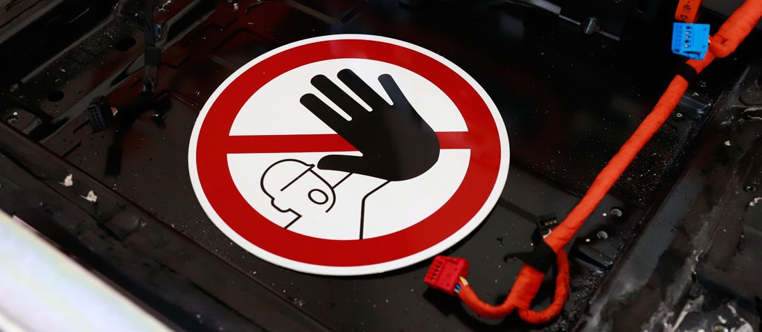 Így javítják a villanyautót, ha elromlik