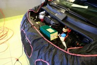 Így javítják a villanyautót, ha elromlik 35