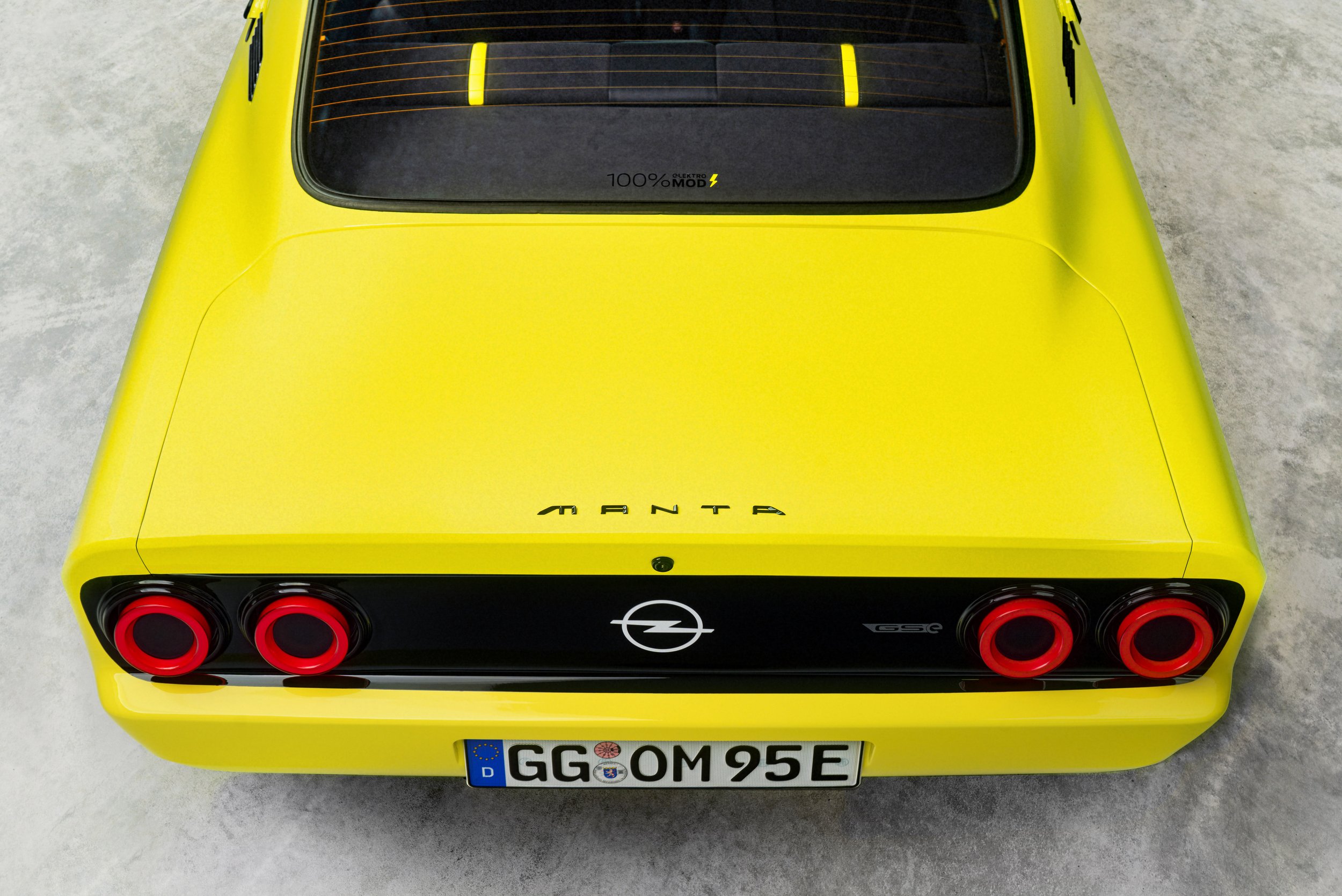 Gyári átalakítás: villanymotort szereltek az Opel Mantába 6