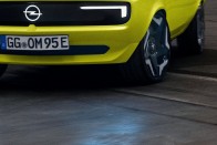 Gyári átalakítás: villanymotort szereltek az Opel Mantába 33
