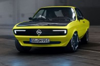 Gyári átalakítás: villanymotort szereltek az Opel Mantába 32