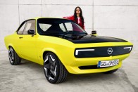 Gyári átalakítás: villanymotort szereltek az Opel Mantába 40