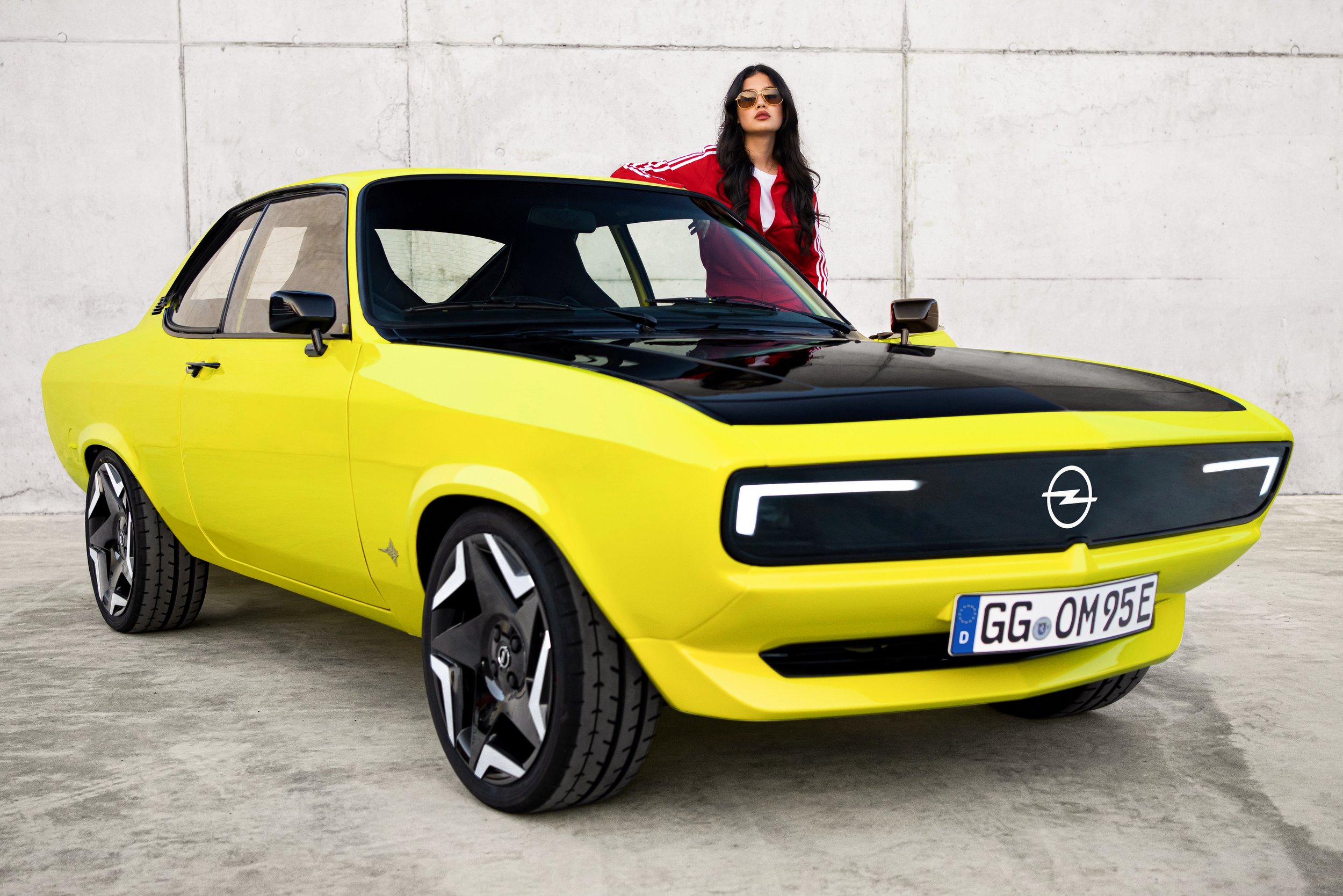Gyári átalakítás: villanymotort szereltek az Opel Mantába 17