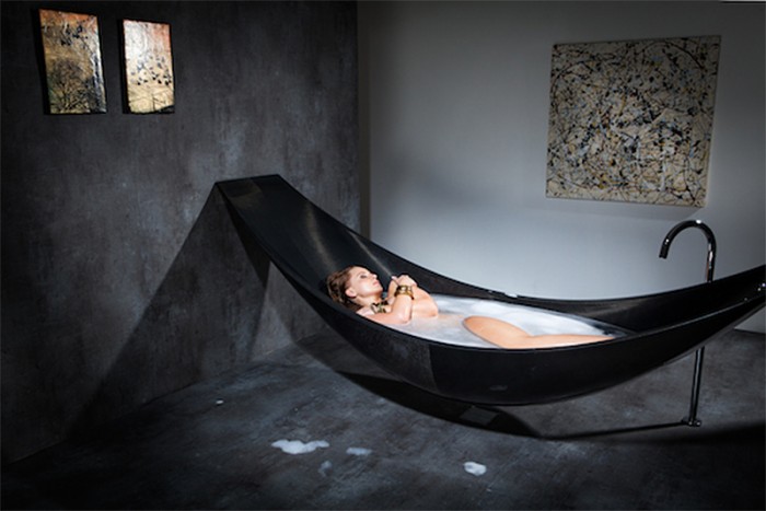 Függőágy karbonszálas műanyagból, ami tulajdonképpen egy fürdőkád 3