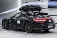Űrkorszakbeli tartozékot kap a Porsche villanyautója 9
