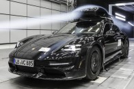 Űrkorszakbeli tartozékot kap a Porsche villanyautója 2 Űrkorszakbeli tartozékot kap a Porsche villanyautója 2