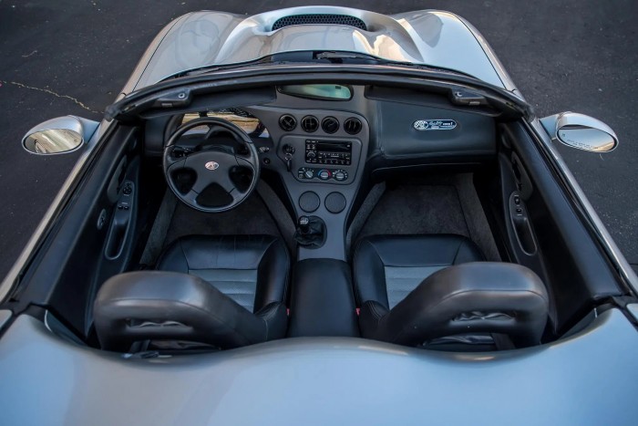 Felismered ezt a ritka V8-as kabriót? 8