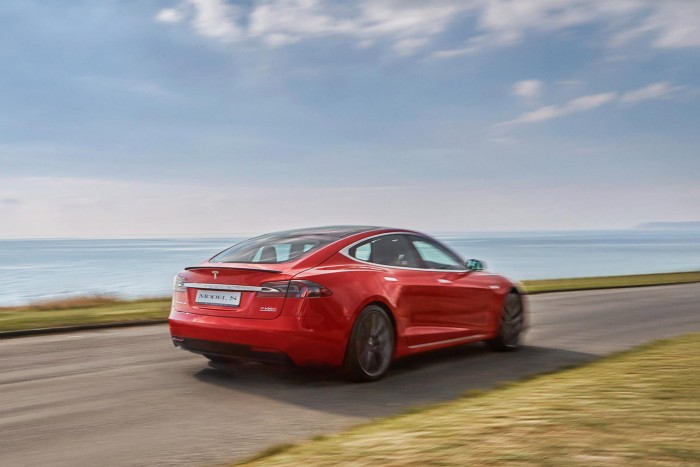 Porsche-Tesla-rangadó: kínos vereség 4 Porsche-Tesla-rangadó: kínos vereség 4