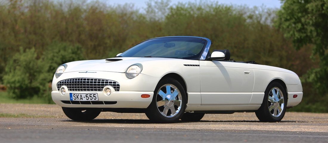 Formájával azonnal hódít – Ford Thunderbird, 2002