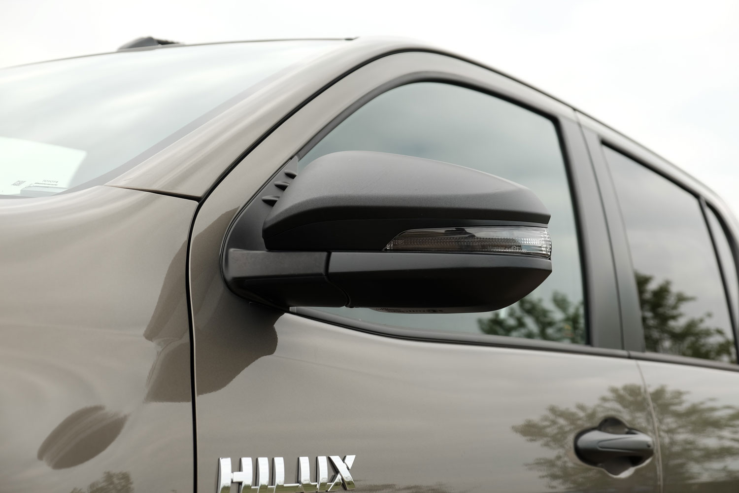Erősebb, szebb és okosabb lett a világ kedvenc pickupja – Toyota Hilux 2.8 11