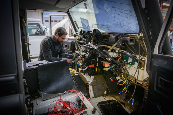 Legendás benzinfalókat alakítottak át elektromossá 1