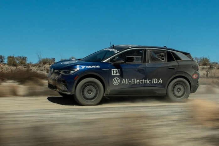 Túlélte a sivatagot ez a családi villanyautó 7