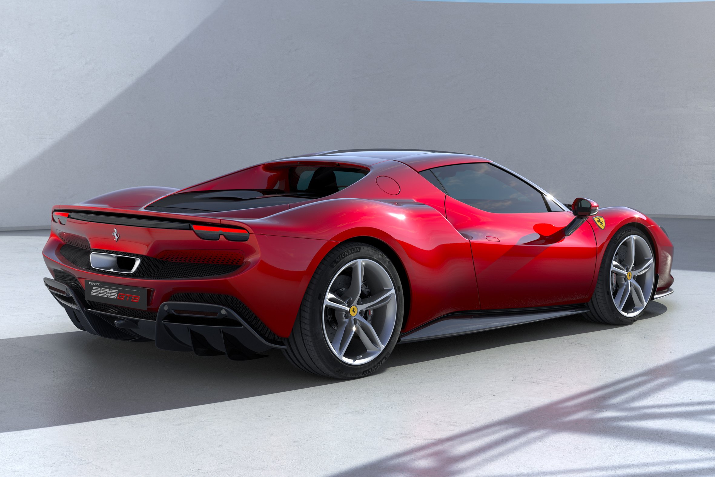 Hathengeres hibridet mutatott be a Ferrari 12