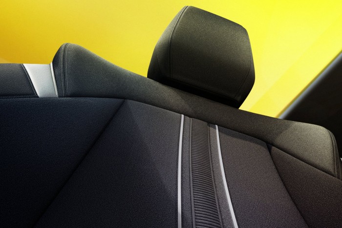 Részletfotókon a vadonatúj Opel Astra 2