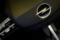 Részletfotókon a vadonatúj Opel Astra 11