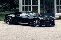 4 milliárdba kerül a Bugatti új csodajárműve 29