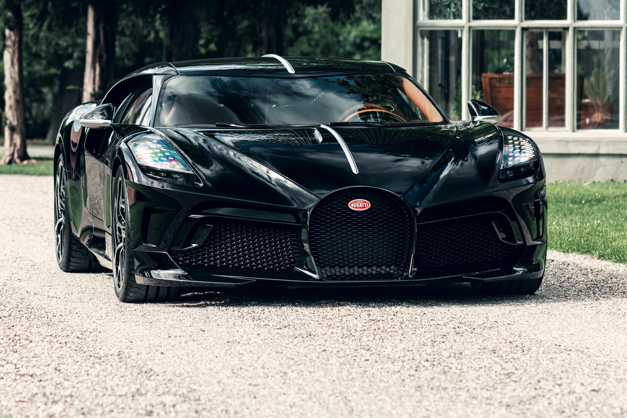 4 milliárdba kerül a Bugatti új csodajárműve 4