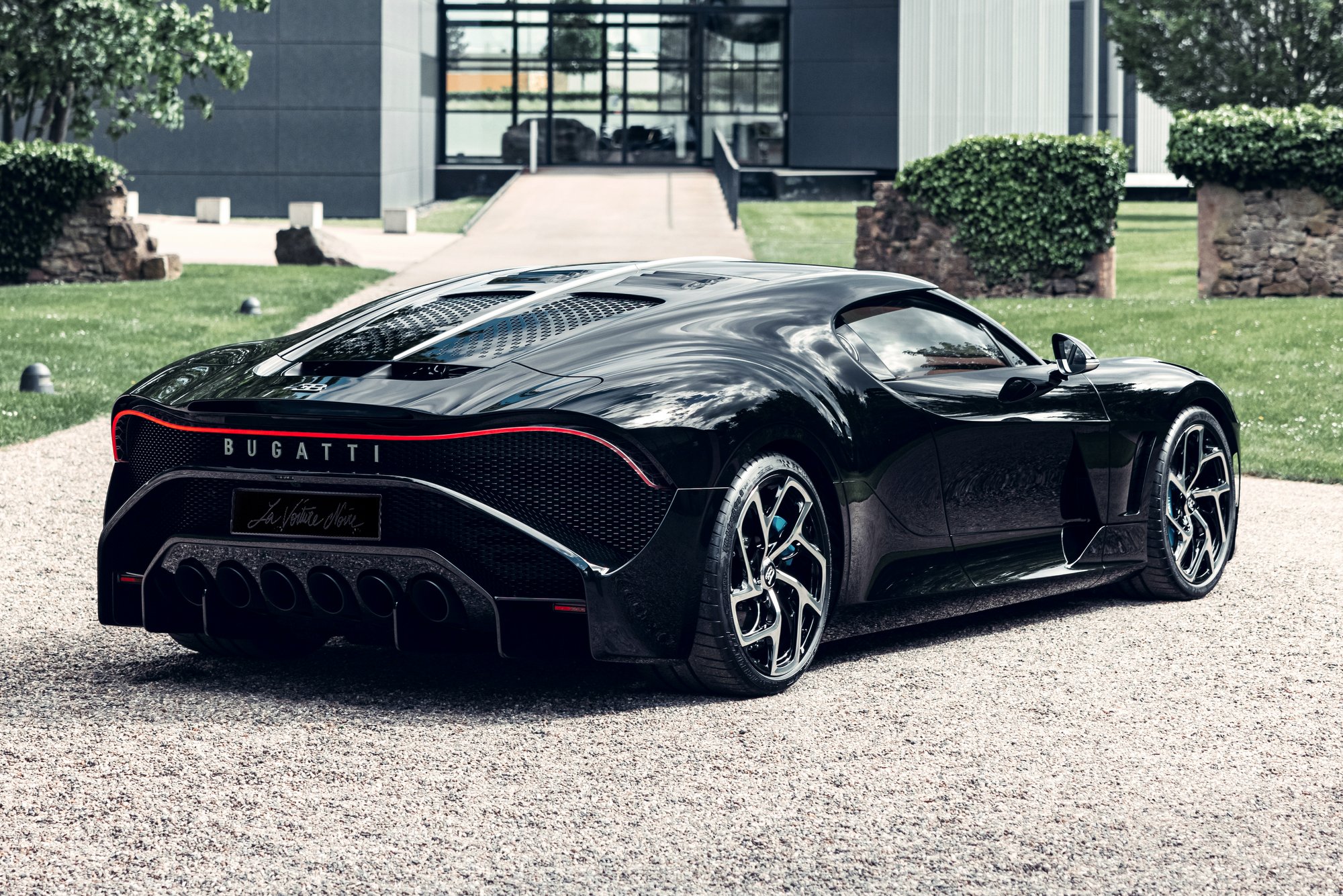 4 milliárdba kerül a Bugatti új csodajárműve 1