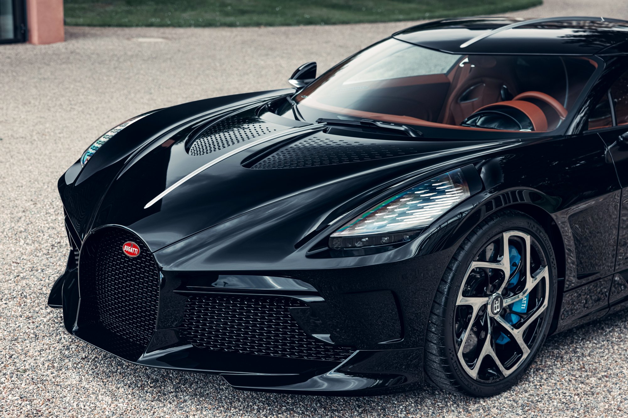 4 milliárdba kerül a Bugatti új csodajárműve 14