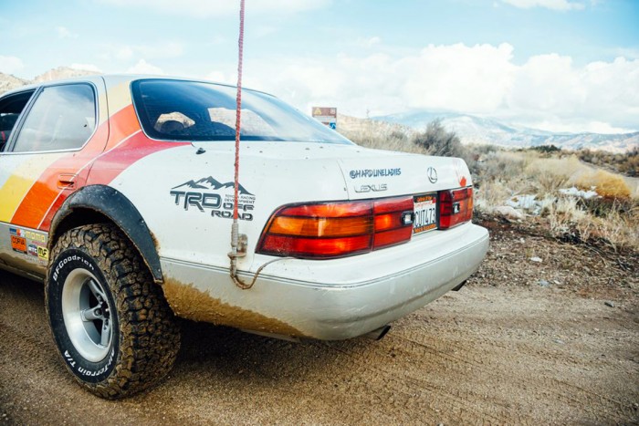 Egy fiatal nő olyan terepjárót épített magának, hogy a padlón koppant az állunk 4 | Vezess Egy fiatal nő olyan terepjárót épített magának, hogy a padlón koppant az állunk 4