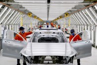 Szénmentes acélból építene autót a Volvo 17