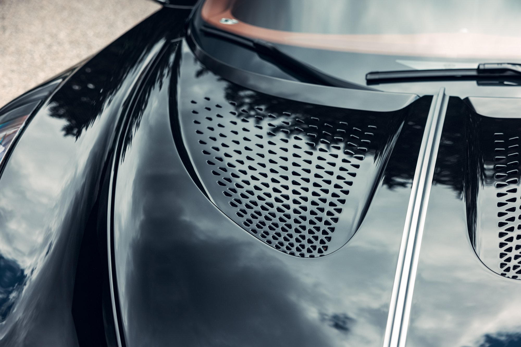 4 milliárdba kerül a Bugatti új csodajárműve 21