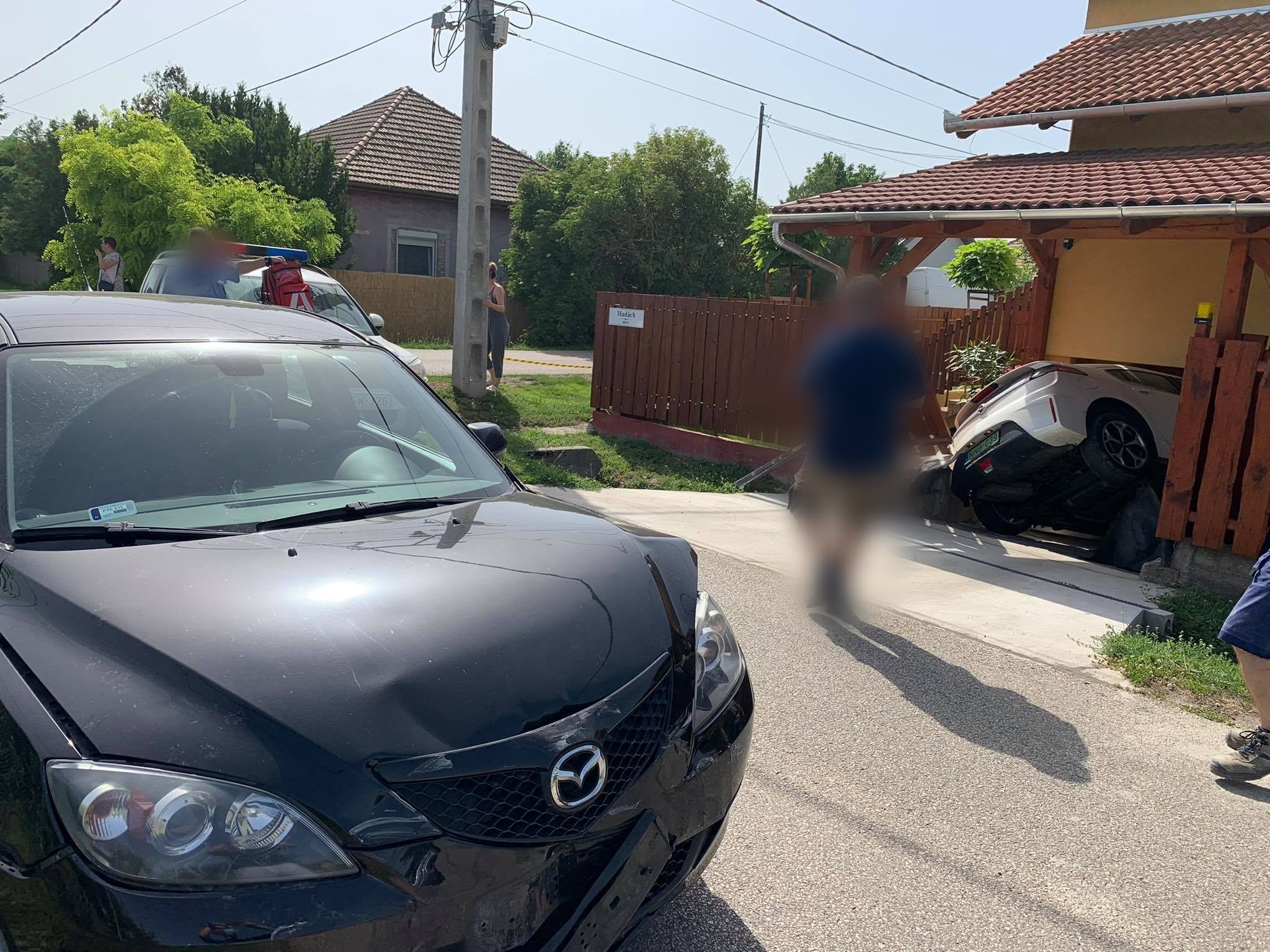 Tárnokon történt egy olyan baleset, amilyet nem látsz minden nap 3 Tárnokon történt egy olyan baleset, amilyet nem látsz minden nap 3