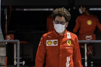 F1: Lelép a Ferrari-főnök
