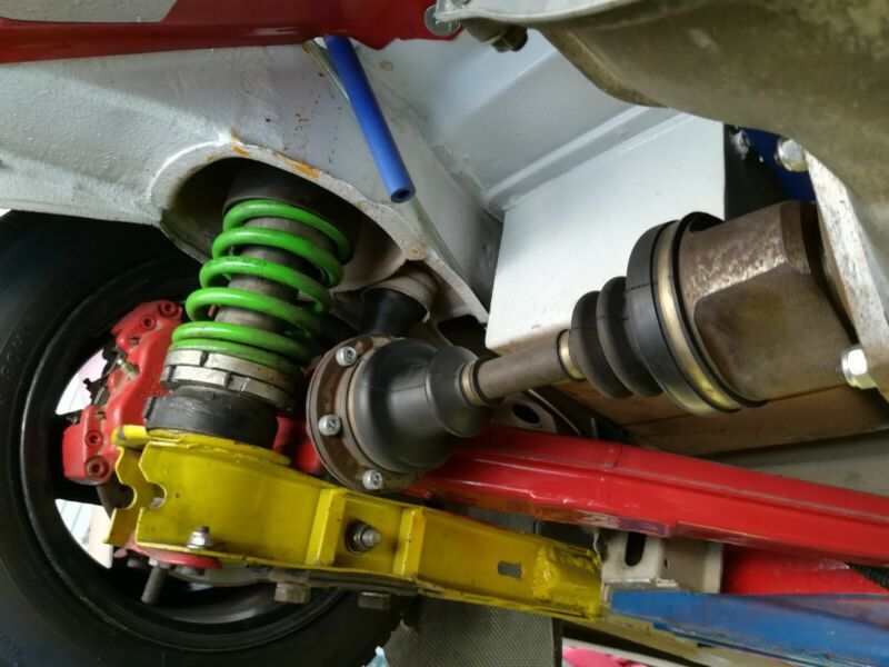 7,7 milliót kérnek ezért a komolyra tuningolt faros Skodáért 1