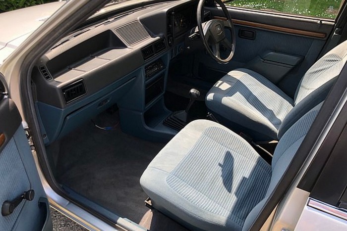 20 év után került elő ez a híres Escort, első tulaját egy világ imádta 8