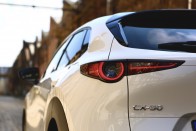 Kézi váltó rég volt ennyire jó – Mazda CX-30 35